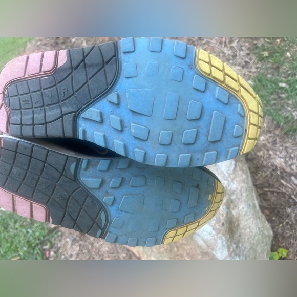 Authentic Nike Air Max 1/97 x
Sean Wotherspoon Men Sz12 sneakers - Picture 6 of 9